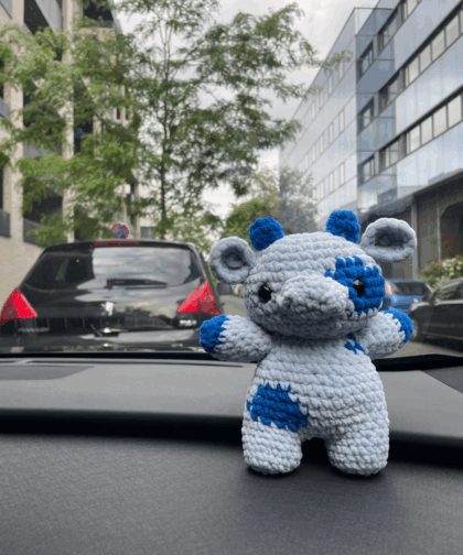 Tricot peluche vache blanc et bleu